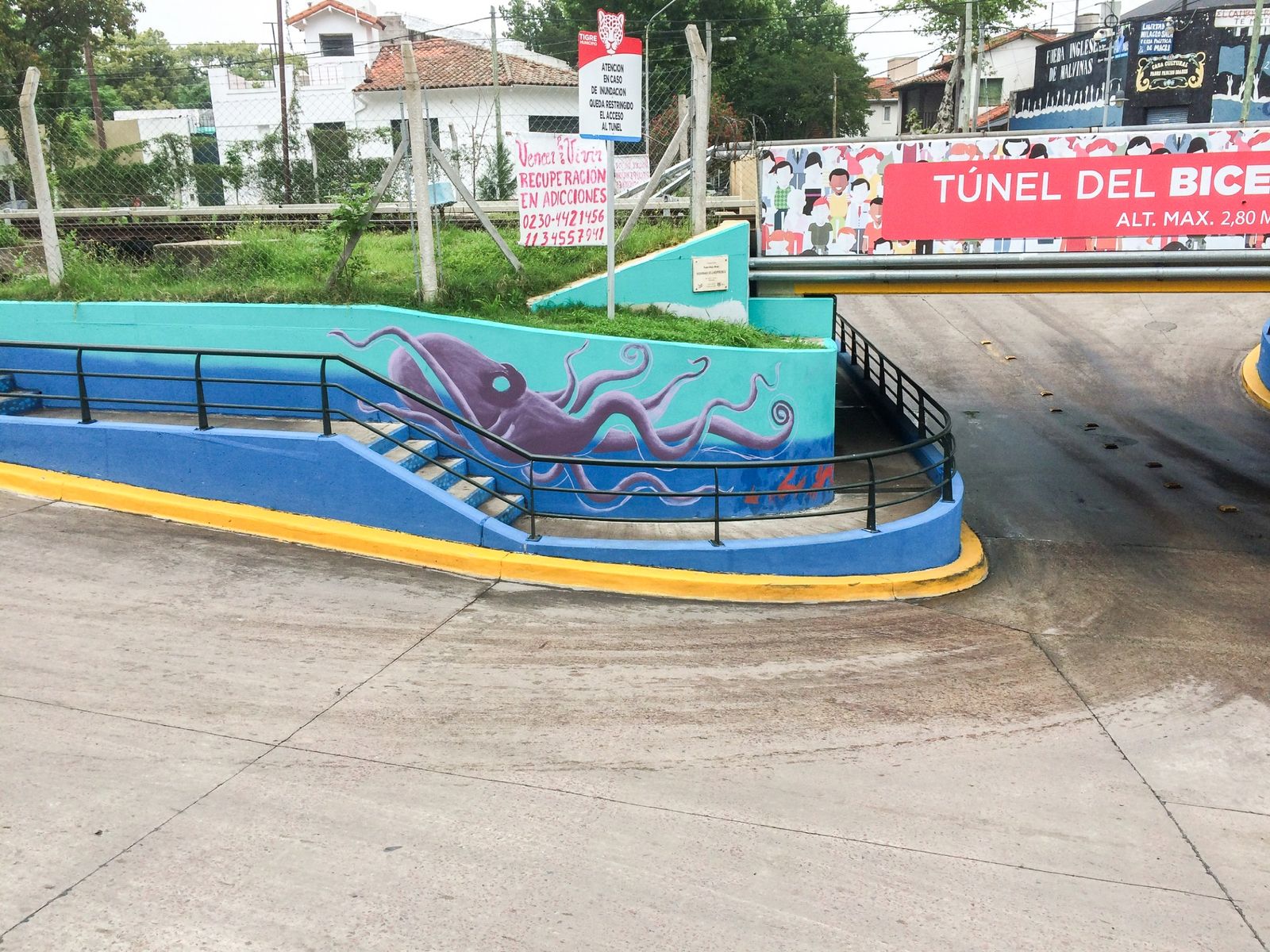 Down the Ocean mural by Cundo Marchi in Bicentennial Tunnel, Tigre, Buenos Aires, Argentina, view 3