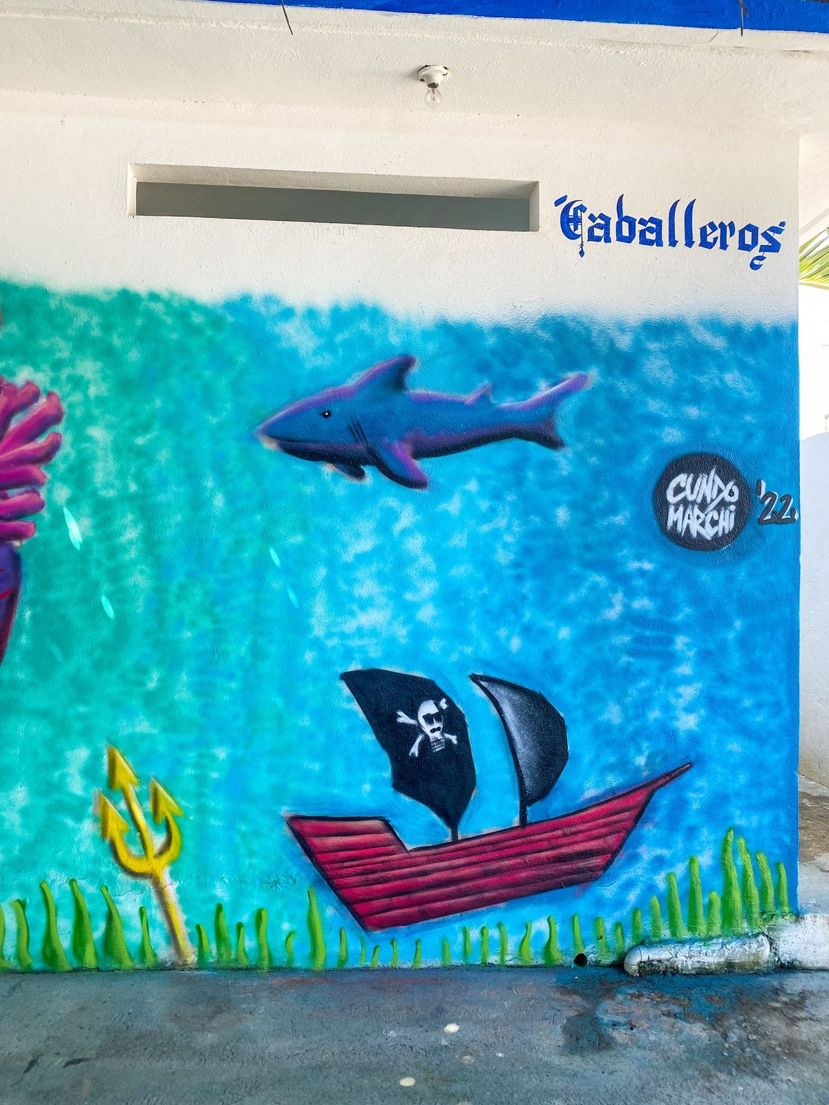 Ocean Heart mural by Cundo Marchi in Bonfil Urban Mural Fest, Acapulco, Mexico, view 11