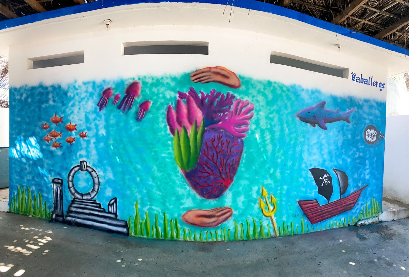 Ocean Heart mural by Cundo Marchi in Bonfil Urban Mural Fest, Acapulco, Mexico, view 12