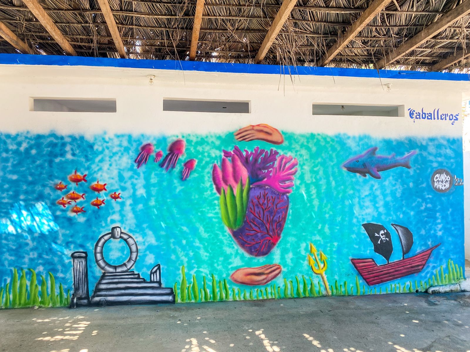 Ocean Heart mural by Cundo Marchi in Bonfil Urban Mural Fest, Acapulco, Mexico, view 13