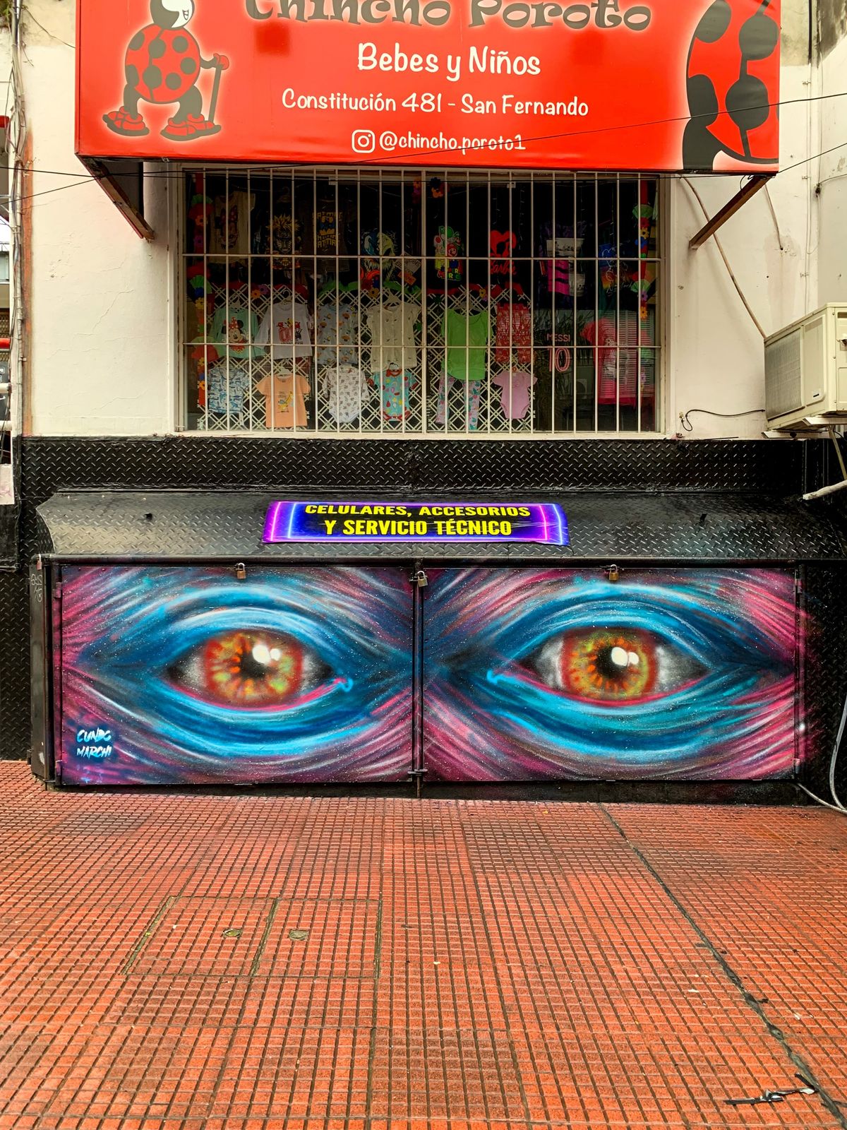 The Eyes mural by Cundo Marchi in Buenos Aires, Argentina, view 5