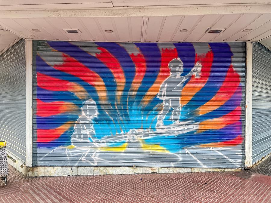 The Seesaw mural by Cundo Marchi in Buenos Aires, Argentina, view 2