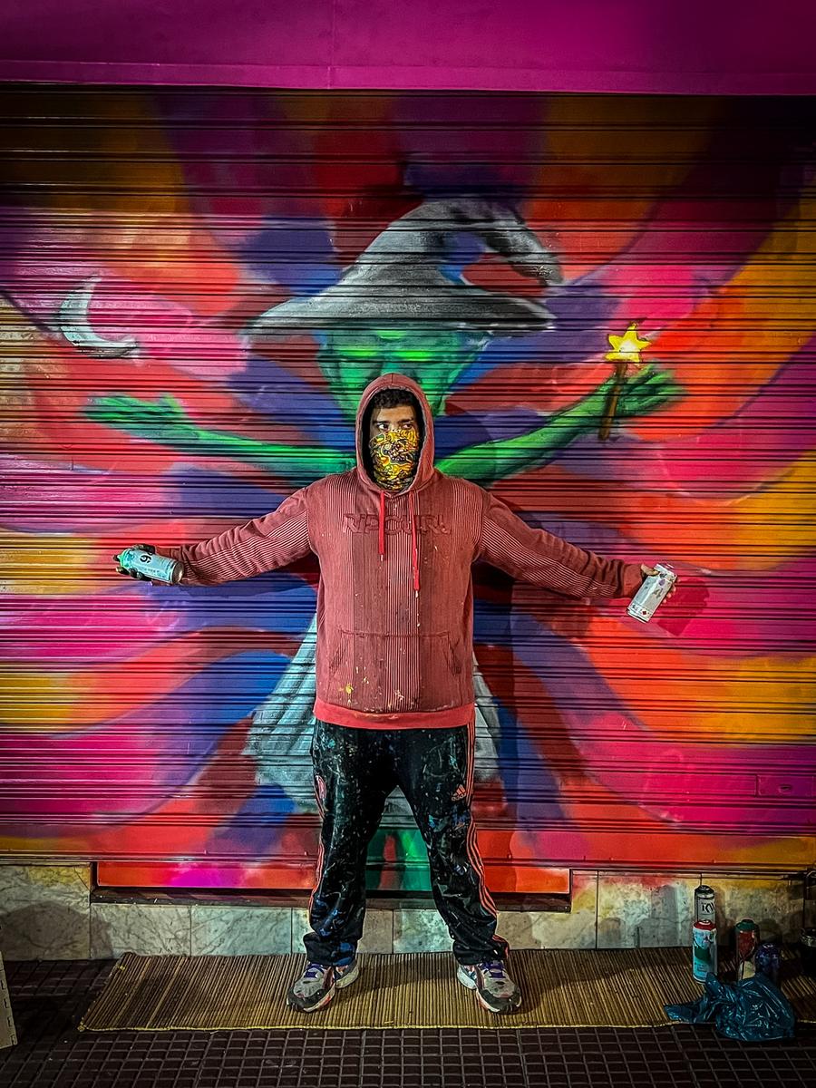 The Seesaw mural by Cundo Marchi in Buenos Aires, Argentina, view 7