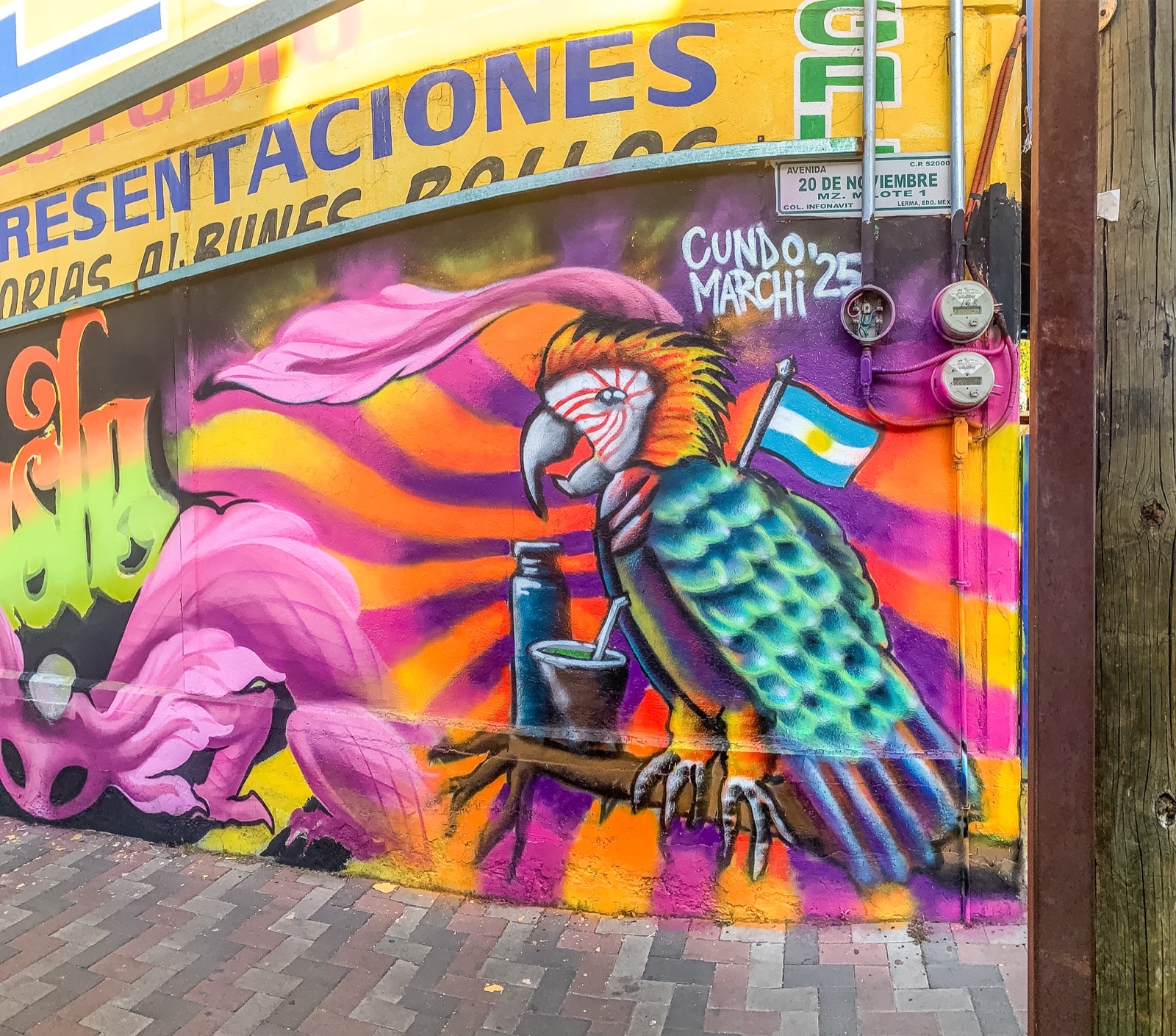 Bird detail in the Toluca mural