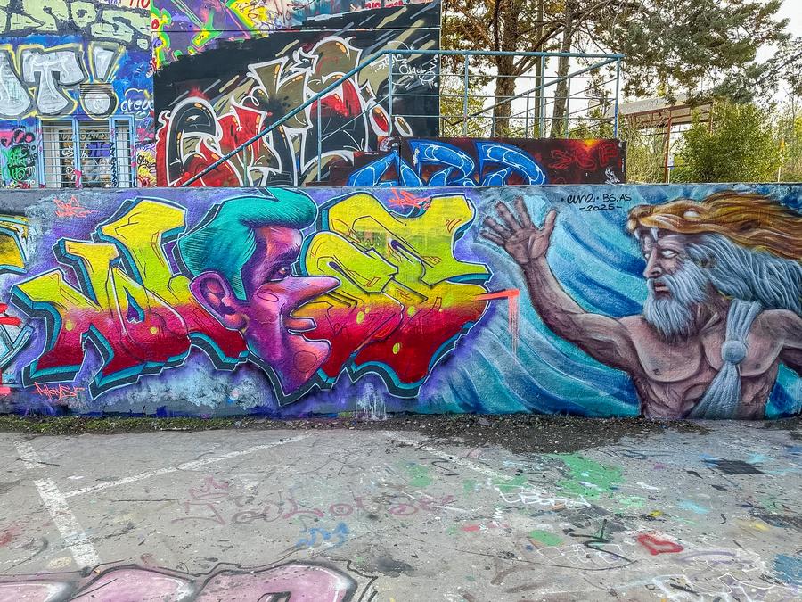 Zeus mural by Cundo Marchi in Athens, Greece, view 2